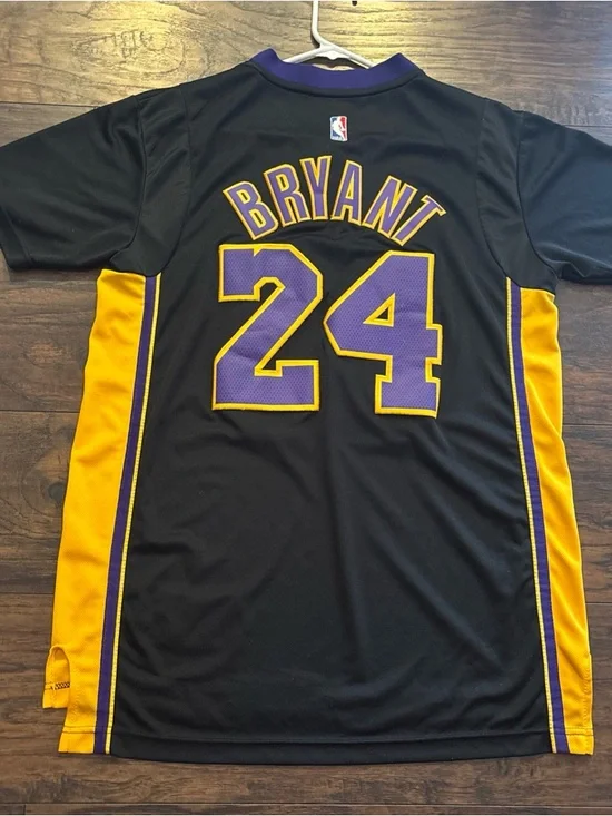 Adidas Lakers Kobe Bryant Hollywood Nights Sleeved Alternate Jersey mens L - Picture 6 of 9